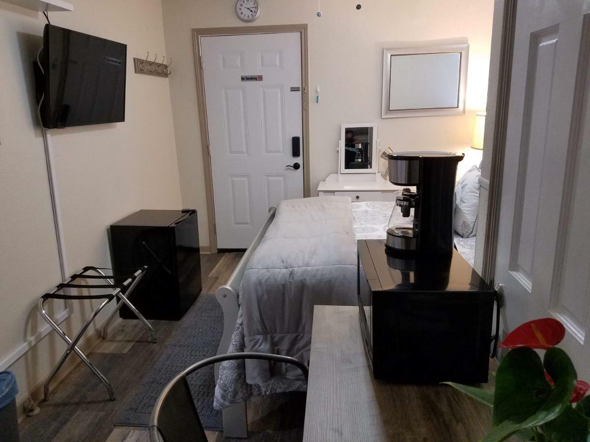 Home Away From Home Остин Экстерьер фото